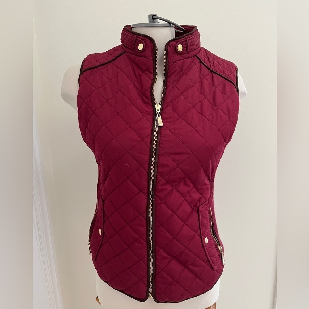 Active USA ladies quilted vest size medium